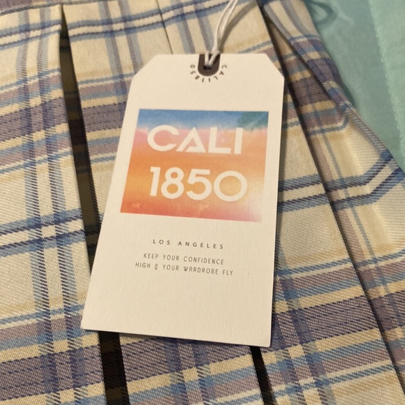 Size - small - Picture 2 of 3